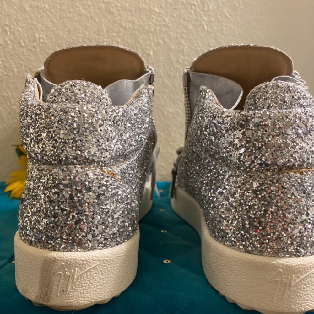 Authentic Giuseppe Zanotti - image 3